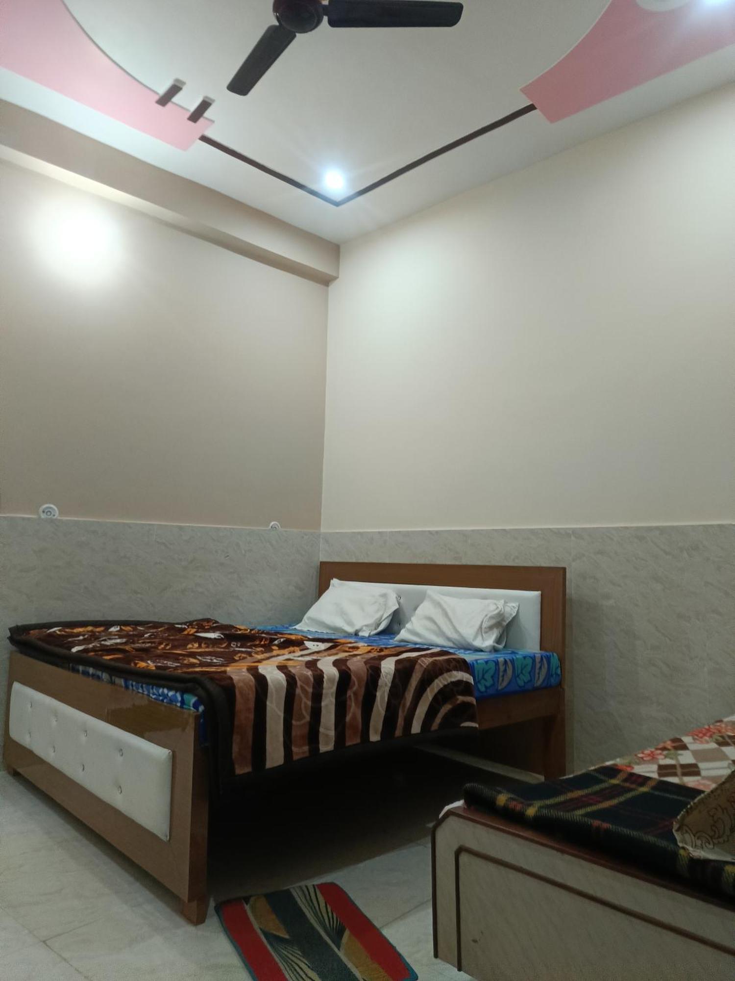 Shree Hari Guest House Ayodhya Exteriér fotografie